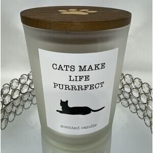 Huntington Home~Cats Make Life Purrrect Candle~Evening Fields Scent~16 Oz~Pets